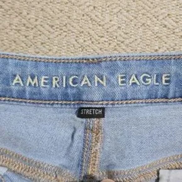 American Eagle Mom Cuffed Hem Shorts - Size 12 - Picture 3 of 6